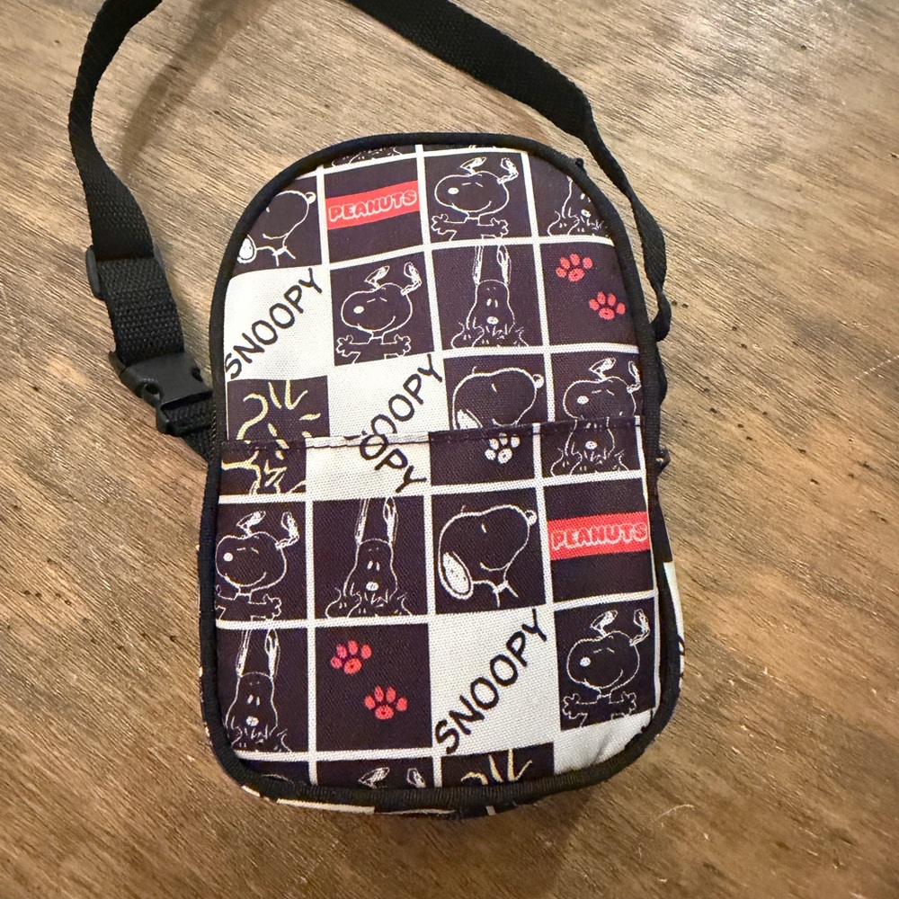 2015 Peanuts Snoopy mini backpack insulated pocket - image 1